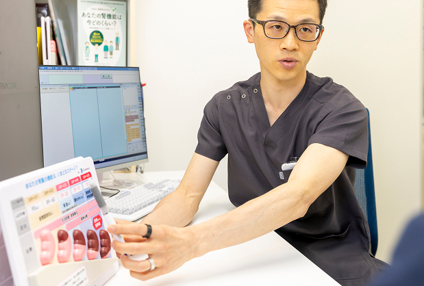血液透析と腹膜透析、2種類の透析からあなたに合う方法を一緒に選べる。